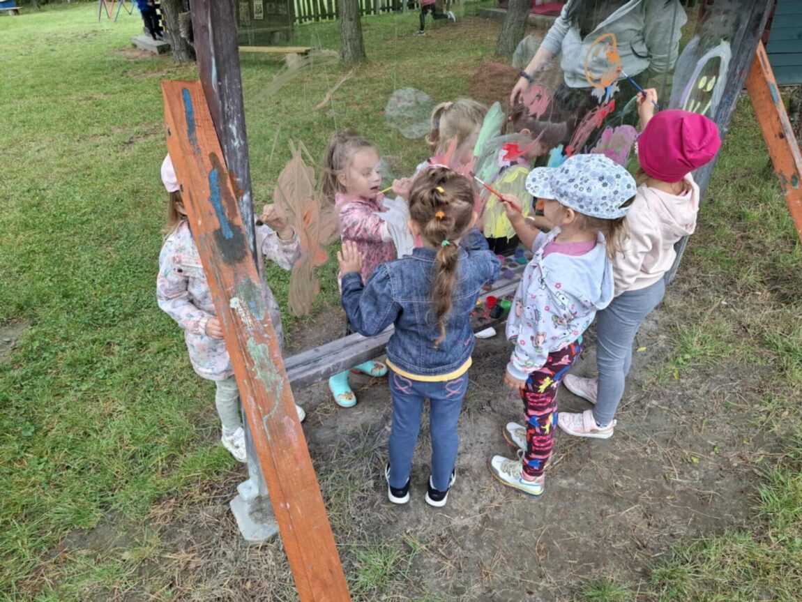 GRUPA JEŻYKI W WIOSCE FRAJDY